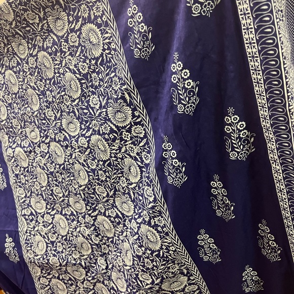 Stunning scarf - Picture 5 of 8